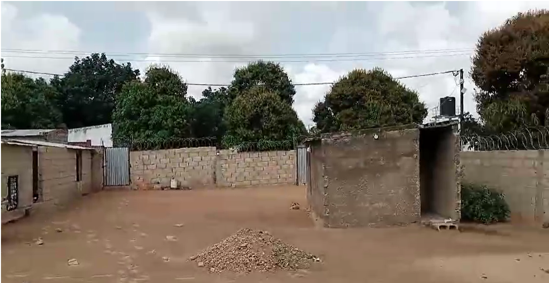 Propriedade (Terreno) com Benfeitorias – Distrito de Marracuene - Entrada da FACIM e da Estrada Nacional N1