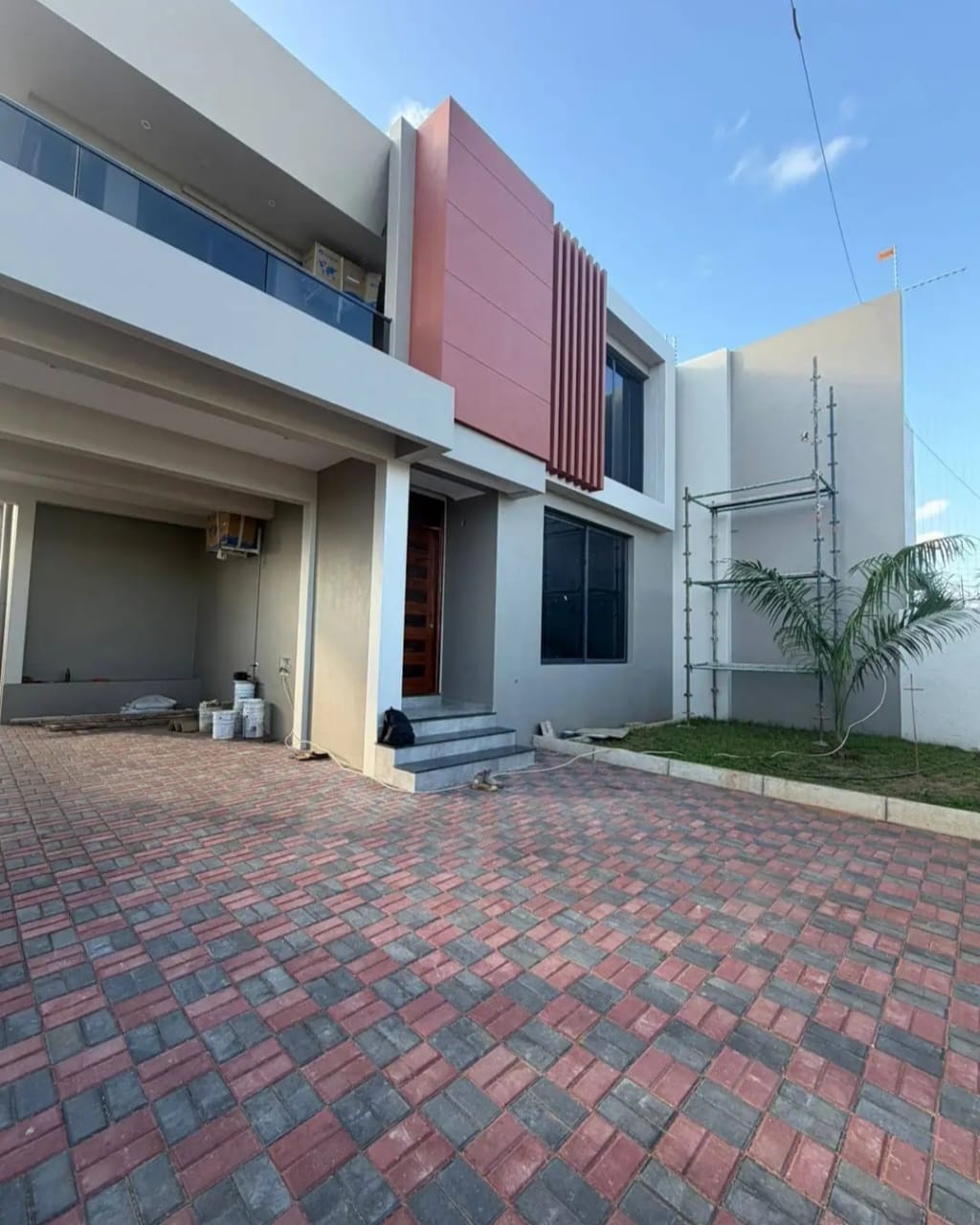 Moradia Tipo 4 com Anexo T1 - Bairro da Costa do Sol – Mapulene (Estrada Circular / GALP) - Cidade de Maputo