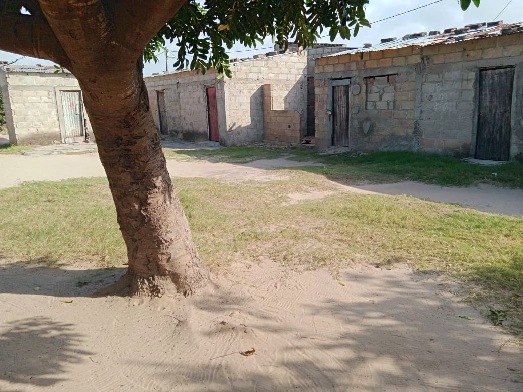 Propriedade (Terreno) com benfeitorias - Bairro de Boquisso - Marracuene